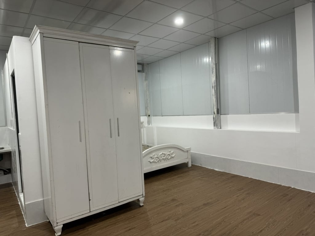 Phòng trọ 35m² ban công, máy lạnh, full nội thất gần CC 4S Linh Đông giá 4tr/tháng